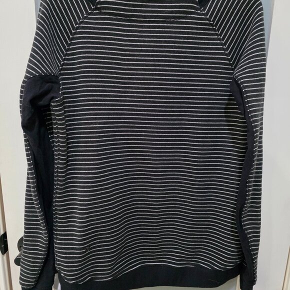 Lululemon Striped Sweatshirt Black White Long Sleeve Soft Lightweight Pullover - Picture 7 of 7